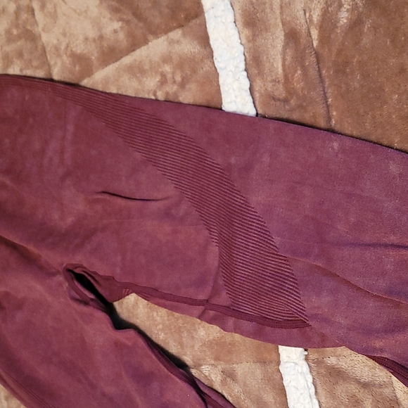 NWOT PINK Victoria's Secret Leggings - Picture 8 of 15